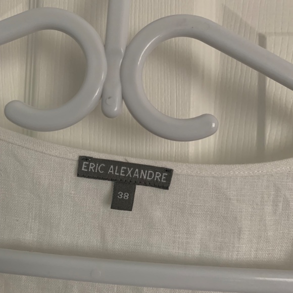 Eric Alexandre white top Size 38 which fits like US 6 - Picture 2 of 3